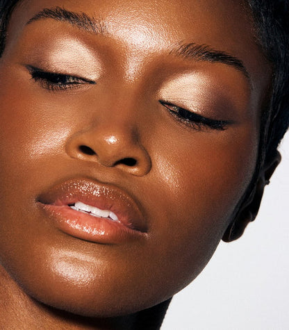 Luhaka®   🎨💫 Multicolor Metallic Eyeshadow – Buildable. shimmering metallic eyeshadow