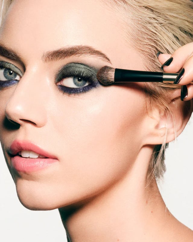 Luhaka®   🎨💫 Multicolor Metallic Eyeshadow – Buildable. shimmering metallic eyeshadow